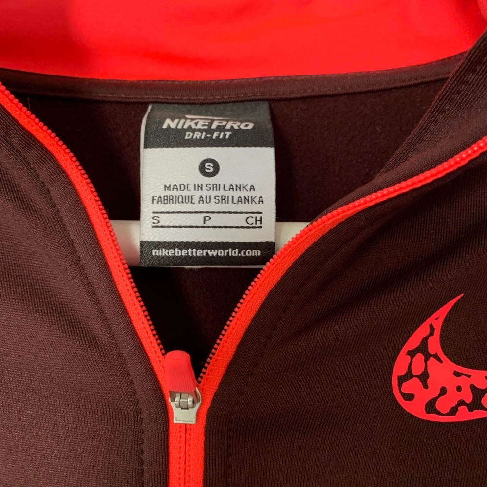 Nike dri-fit quarter zip!! Worn only twice.